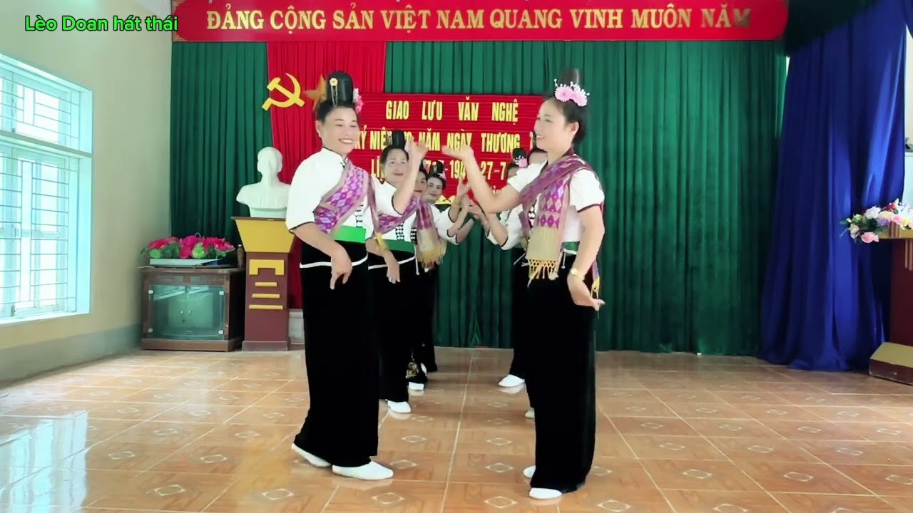 Múa thái lào // ĐVN CHỊ EM BẢN DẦU 