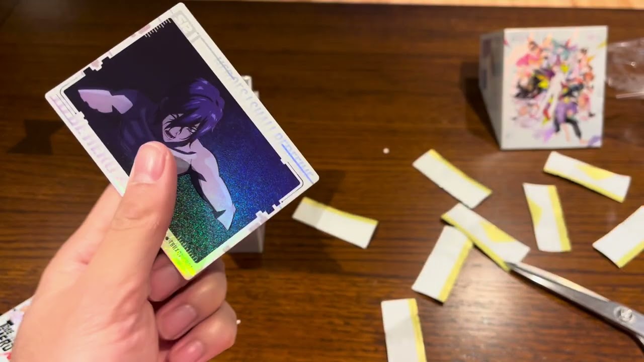 Unboxing To Be Hero X, V2 cards