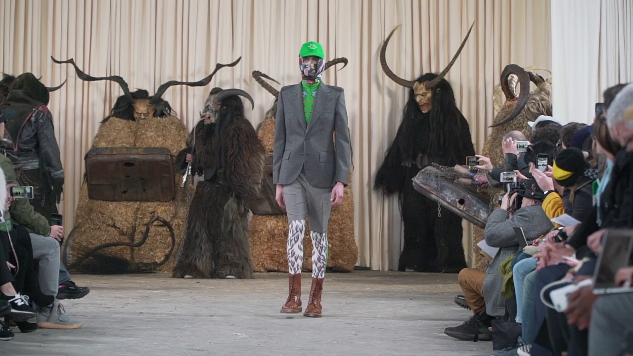 WALTER VAN BEIRENDONCK SHOW FW17 PARIS
