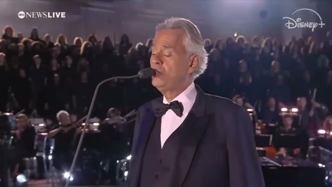 Andrea Bocelli - Ave Maria di Schubert.
