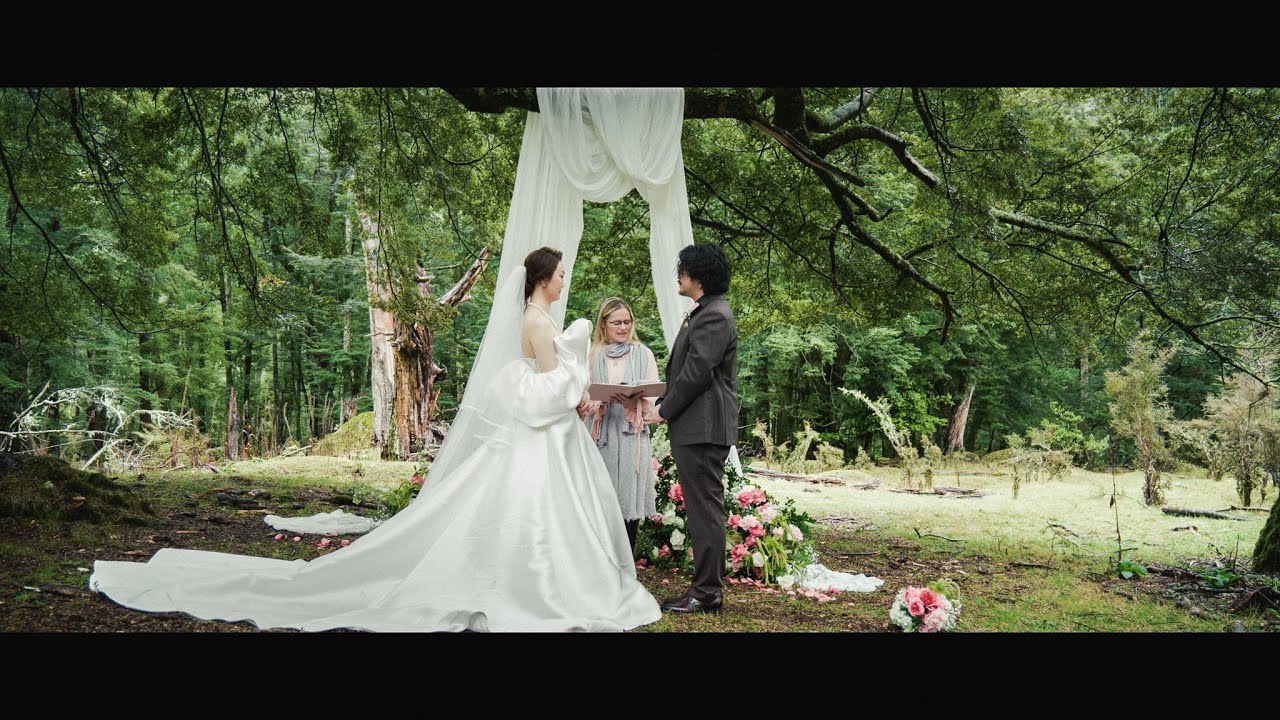 Dreamy wedding at Glenorchy, Queenstown | 皇后镇森里婚礼｜Vibe Films