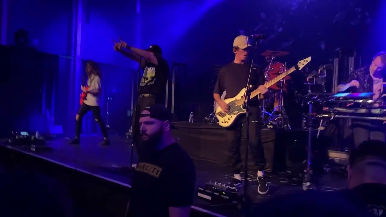 Windwaker -The Wall (Live at Varsity Theater Minneapolis)