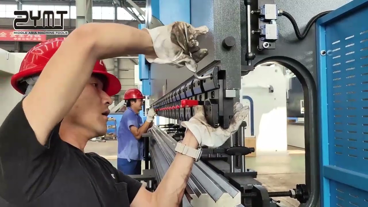 How to install/replace the non-standard upper tool for the 6m bending machine(Teach you change tool)