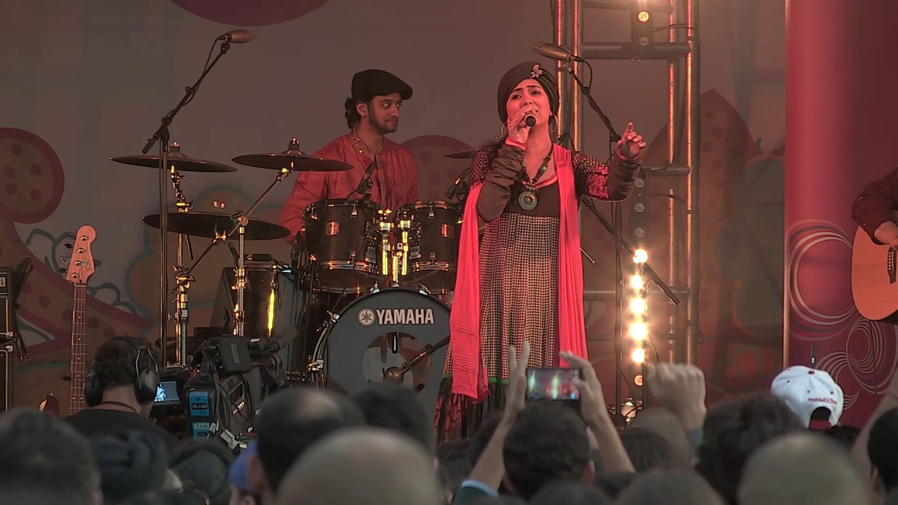 Harshdeep Kaur Sings 