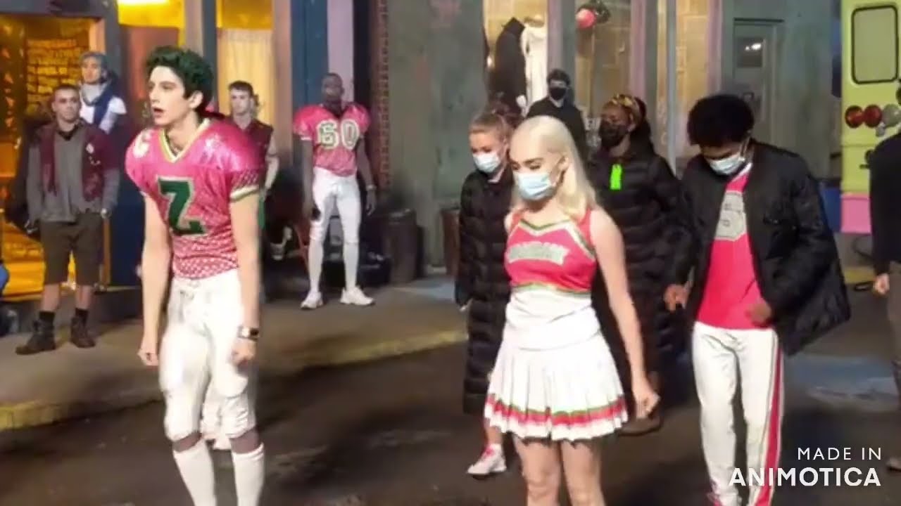 - ZOMBIES 3 THE MAKING OF THE SONGS/ BEHIND THE SCENES-