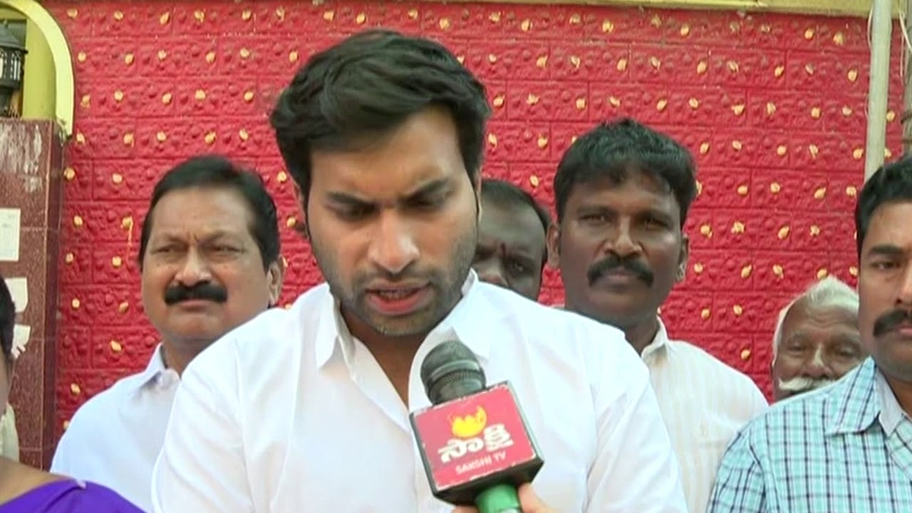 YSRCP Leader Devineni Avinash on Chandrababu's Personal secretary corruption  & IT Raids