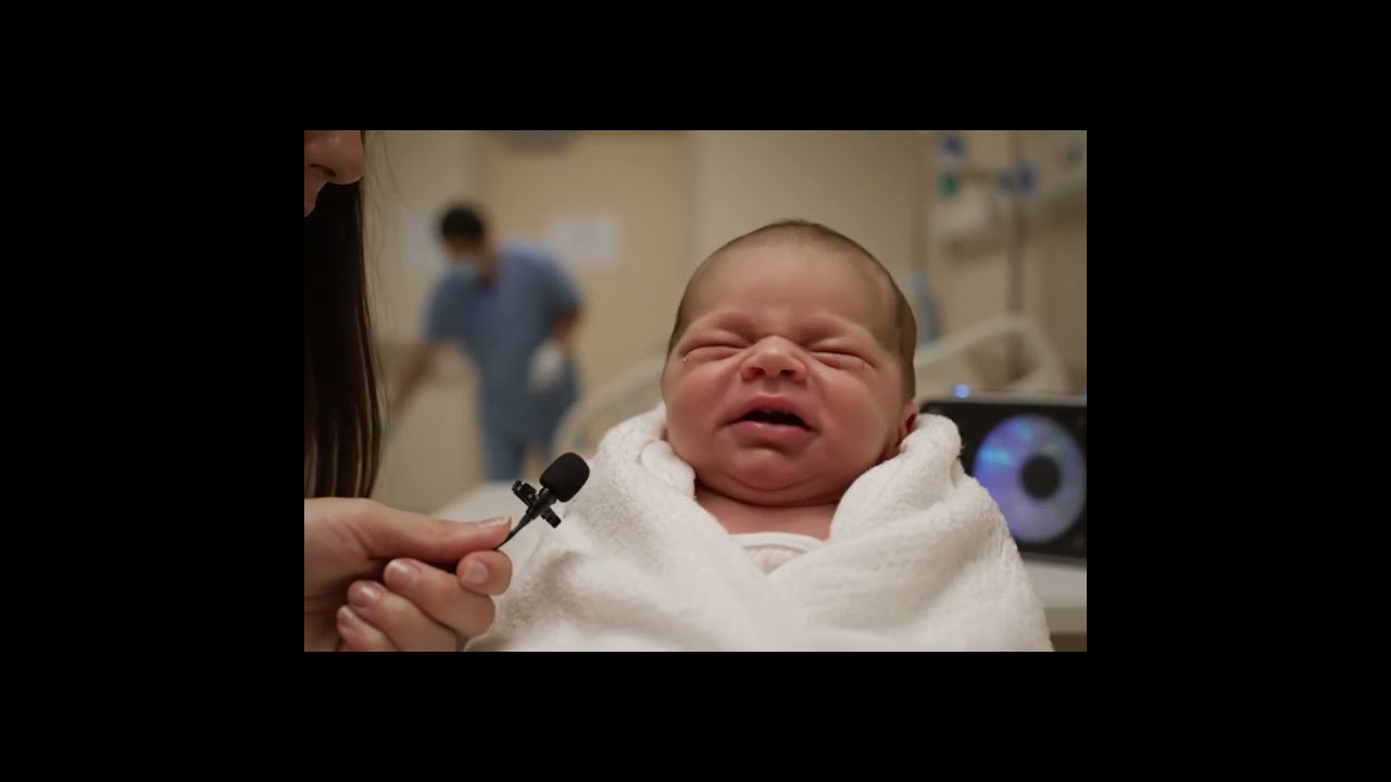 El bebé que ya está harto del ruido desde la cuna 🎶🍼