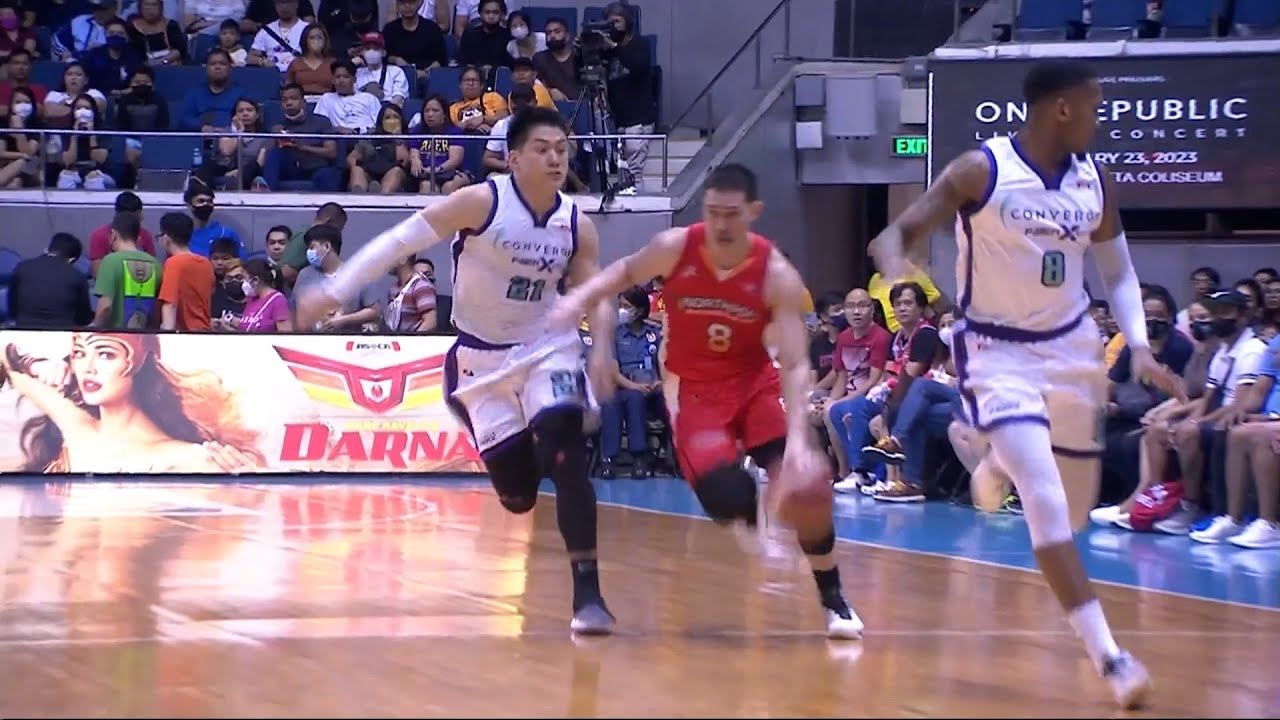 Bolick, Teng trade layups to end half | 2022 PBA Commissioner's Cup