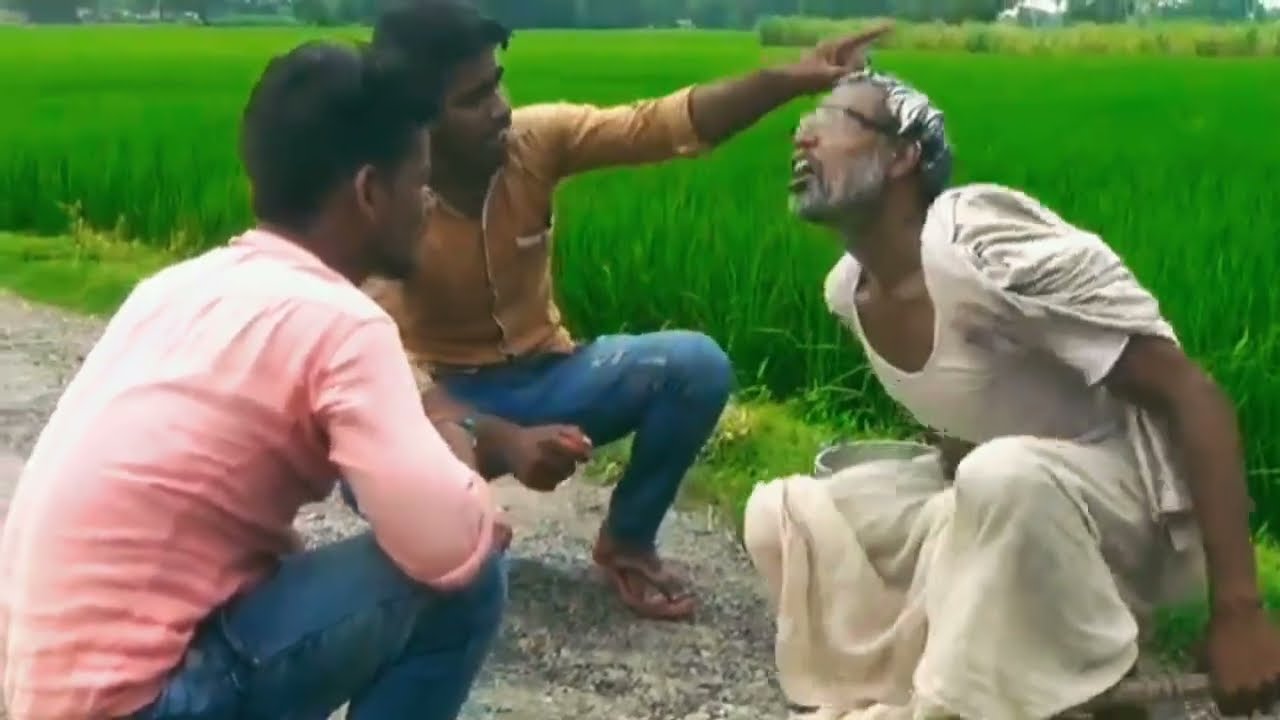 बूढ़ा दूध के बाल्टी लेकर चला लाइटिंग करने ये लोग कहां से आते हैं दिमाग़ हिला कर रख दिया 😀😀 #comedy 