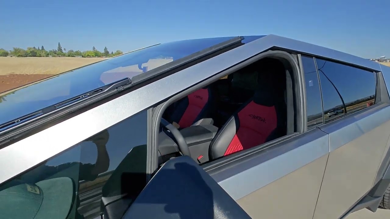 Subwoofer flex! Cybertruck window flex is insane!