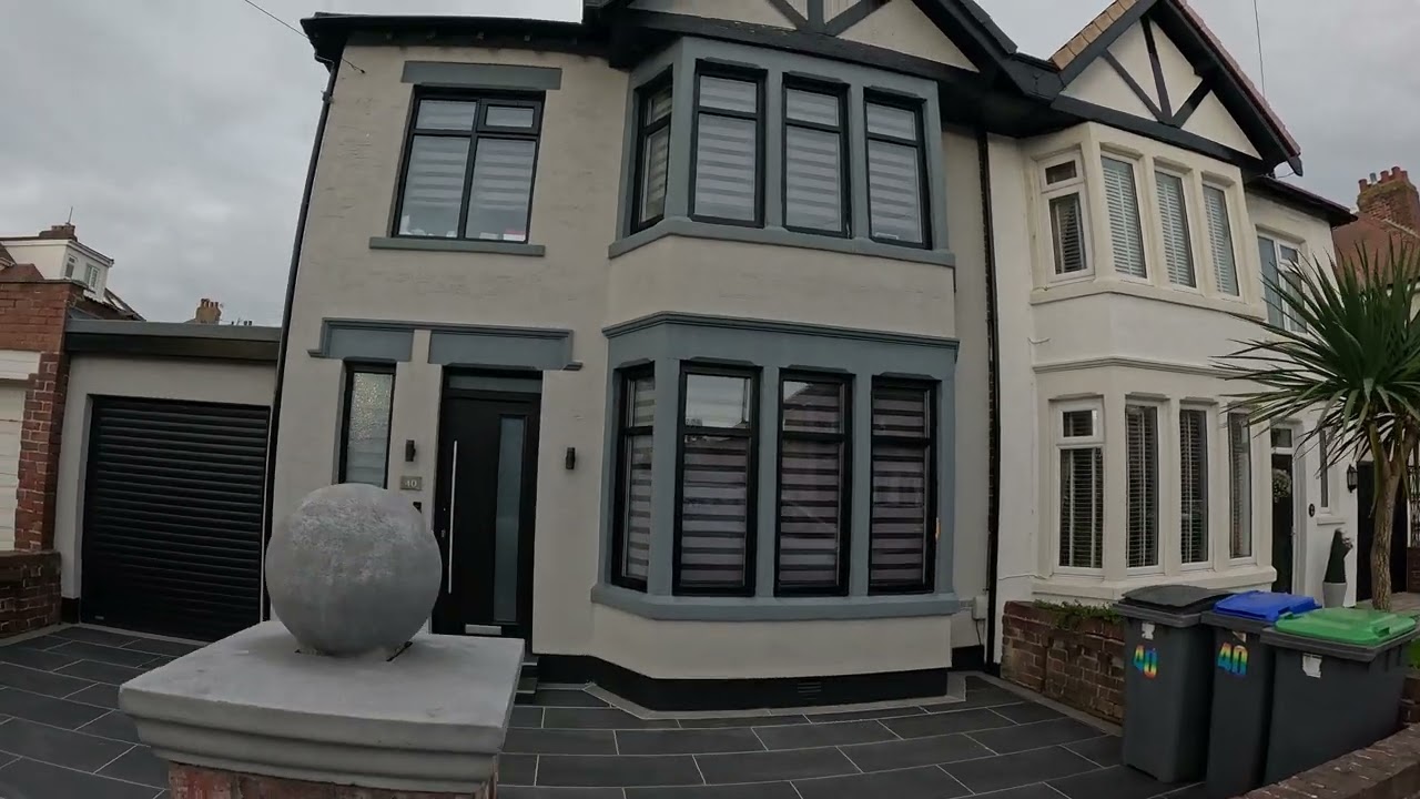 Nice Big Houses In Blackpool You Dont See On TV Part 1