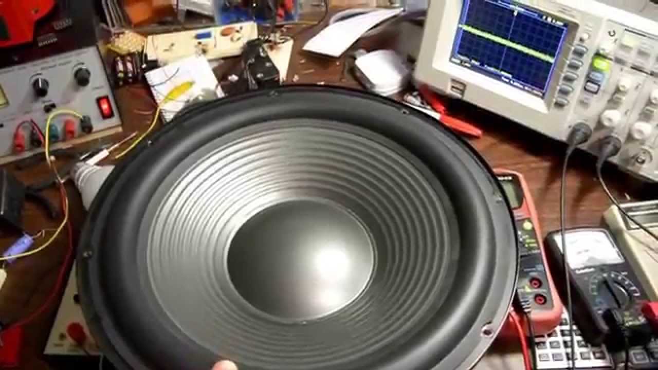 Measuring speaker free air resonance