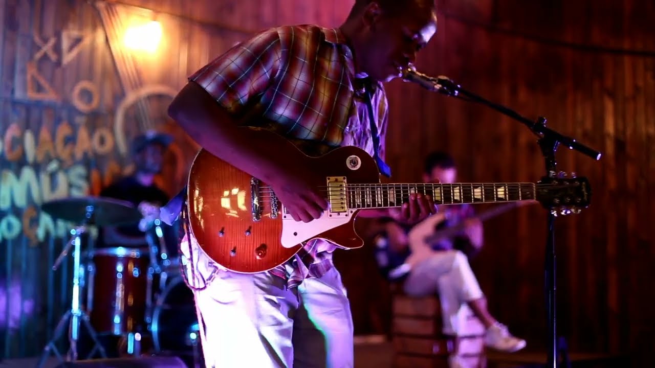 Inyoni iya phapha by the King Jimmy Dludlu to afro jazz Jimmy Dellura on epiphone les paul guitar 