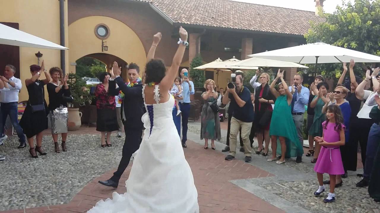 ballo sposi spiritoso musica  Dj per matrimonio agriturismo la Camilla Vimercate Alex & Claudia