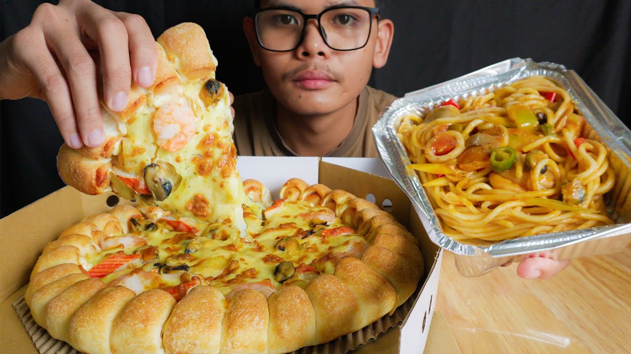 The satisfying Pizza & Spaghetti ASMR MUKBANG