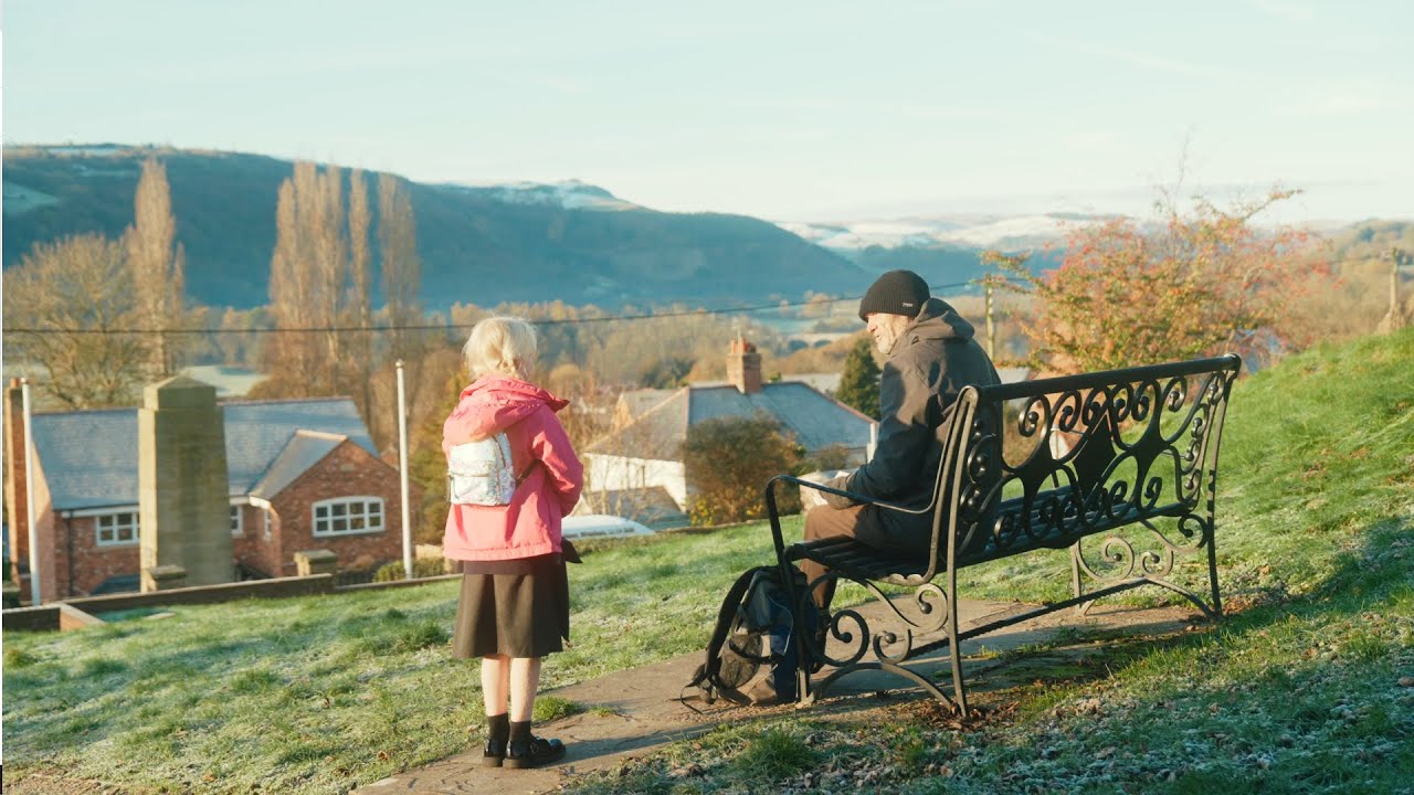 Cefn Mawr's Christmas Secret (Heartwarming Xmas Advert) - Threads of Cefn - Edafedd Cefn