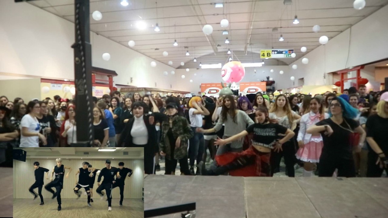 [COMICON 2017] 50 K-Pop Dances in 24 Minutes ( Chorus Dance Game )