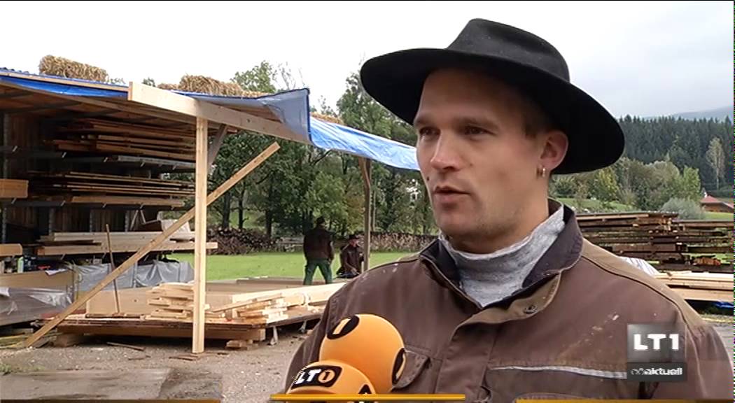 Holzbau Laireiter - Bau eines Strohhauses