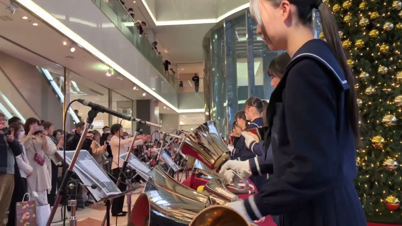 金城学院高等学校ハンドベルクワイアによるクリスマスコンサートin名古屋松坂屋（2023年12月23日）