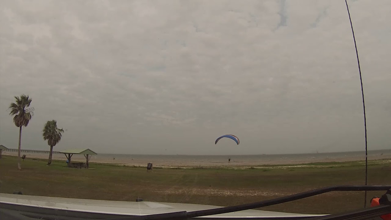 Beach kiting in laminar winds