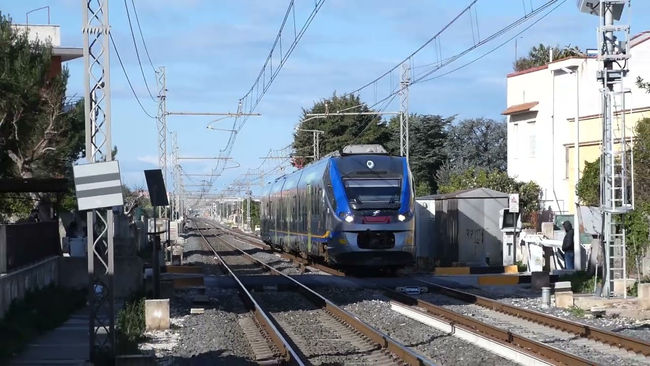 SFIORATO INVESTIMENTO AL PASSAGGIO DI LIVELLO CHIUSO: IDIOTA!
