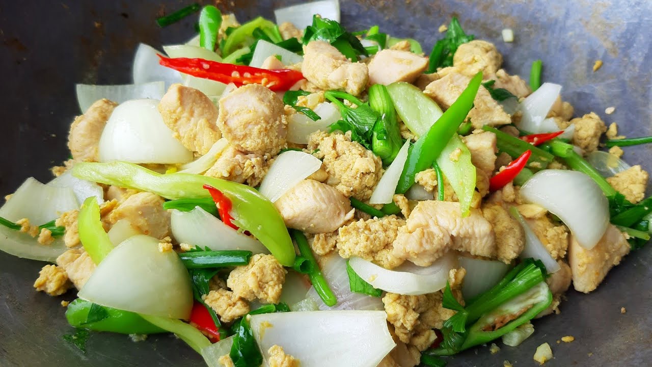 ไก่ผัดผงกะหรี่ เมนูไก่ ทำง่ายๆ ไม่นึกเลยว่าจะอร่อยขนาดนี้ เมนูแนะนำ