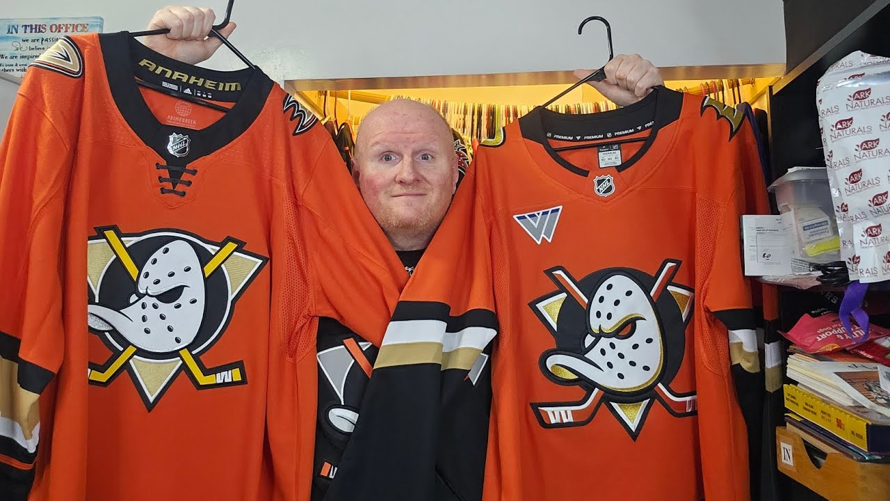 Jersey comparison: Anaheim Ducks: Old Alternate vs Current Home