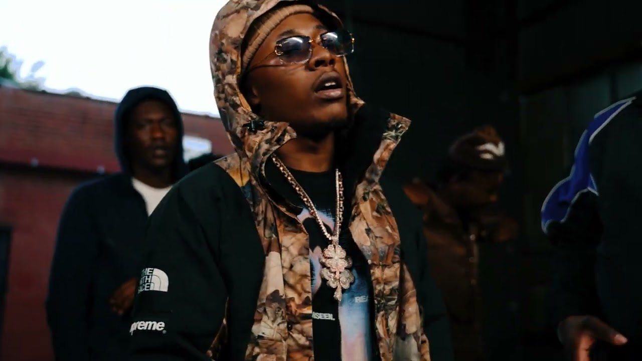 BHM PEZZY FT reGGie - SATELLITE (official music video)