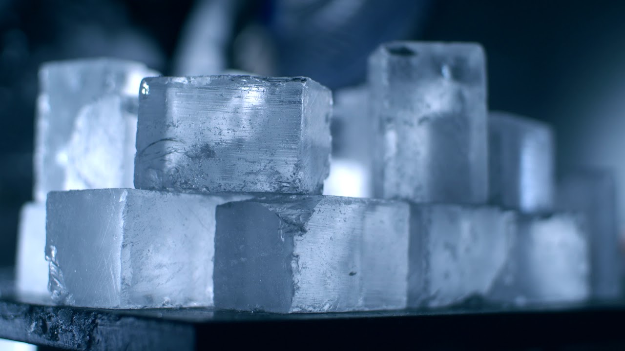 MIXOLOGY ICE