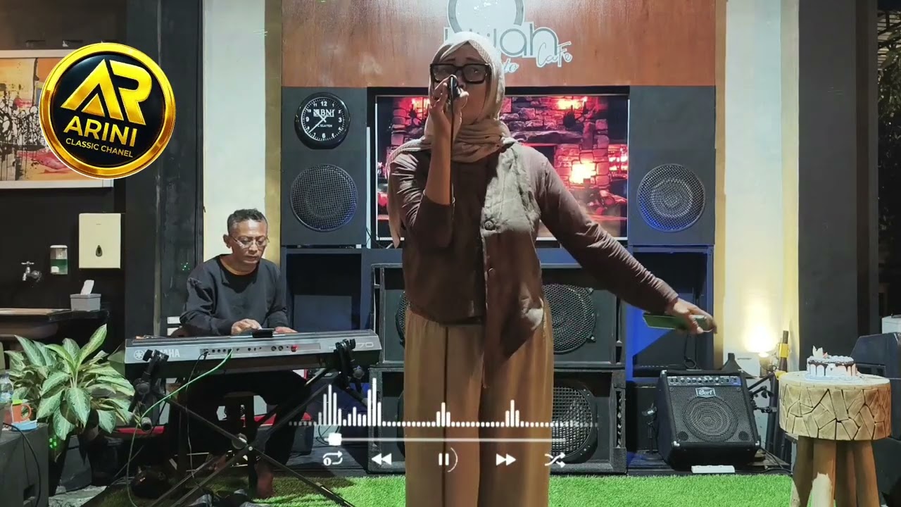 Salahkah Bila Aku Mencintaimu - by: Arini