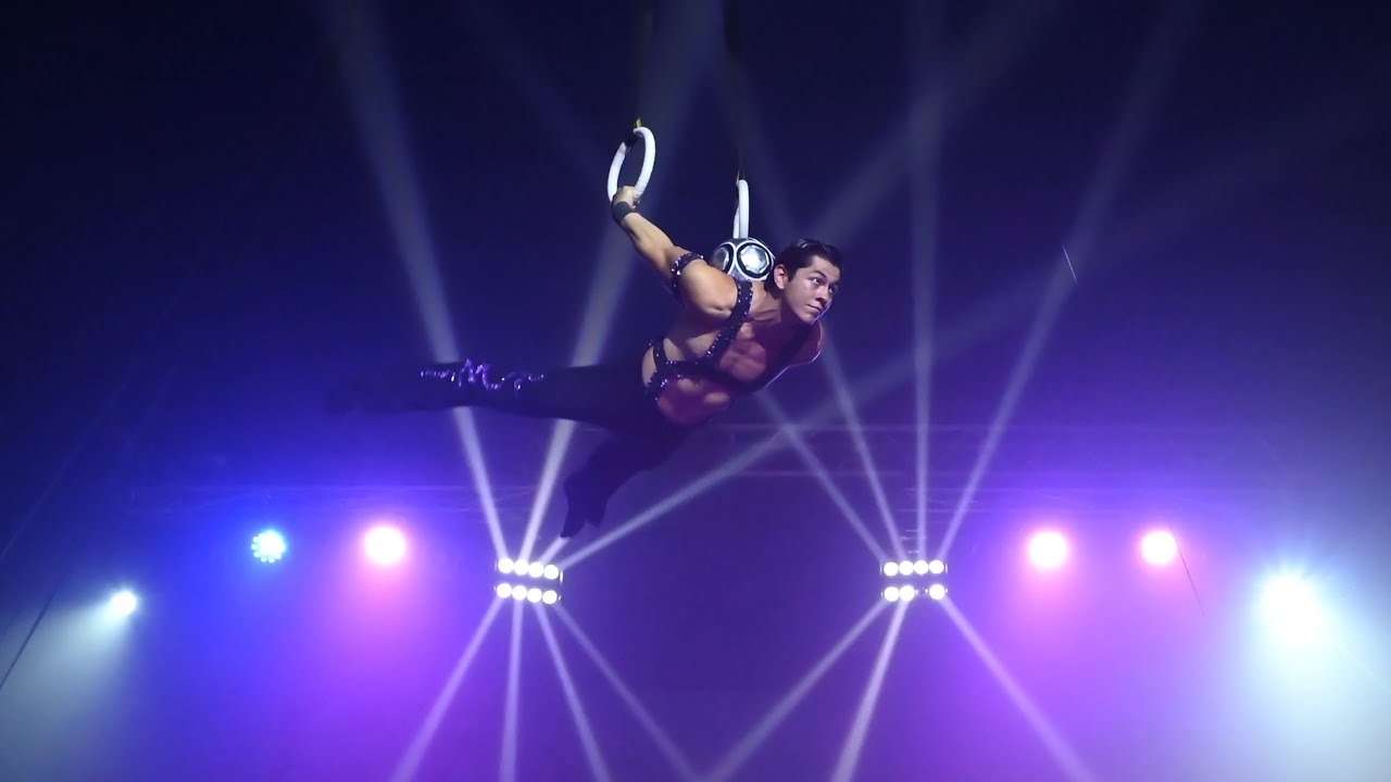 AERIAL RINGS WITH BALL ALONSO CARLOS