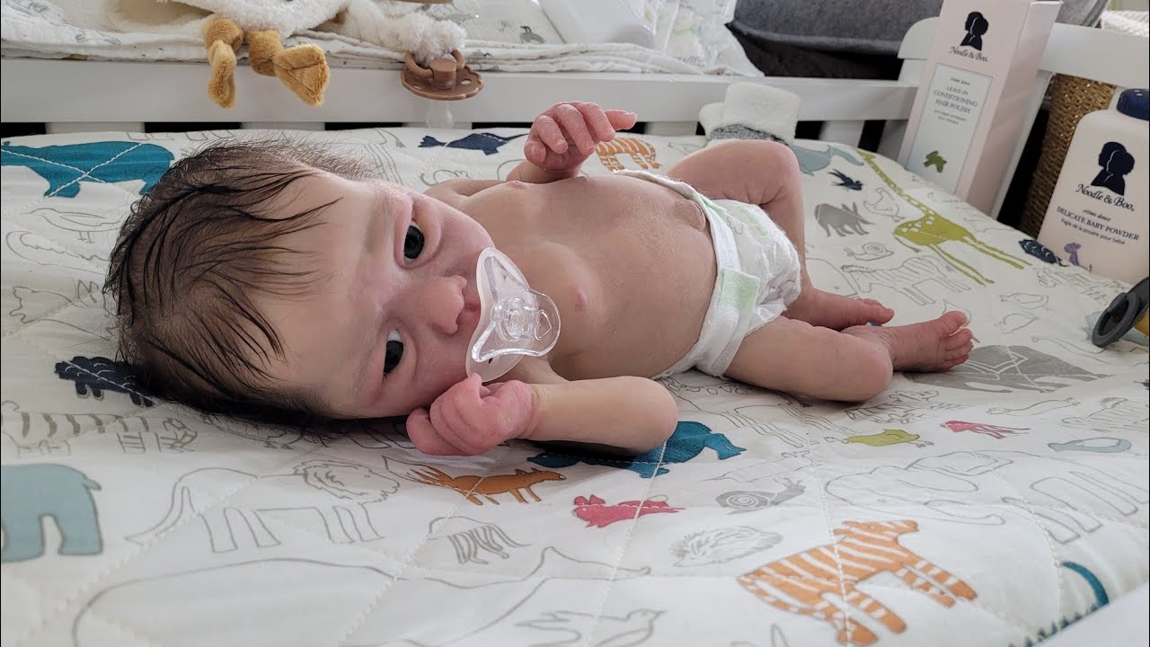 Powdering Preemie Silicone Baby 