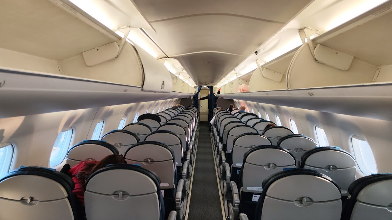 LOT Polis airlines Embraer E175 Krakow - Olsztyn-Mazury.