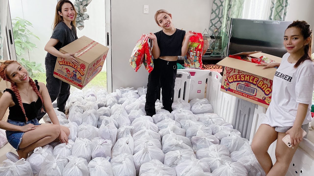 GIVING RELIEF GOODS FOR THE VICTIMS OF TYPHOON ULYSSES | 4TH IMPACT