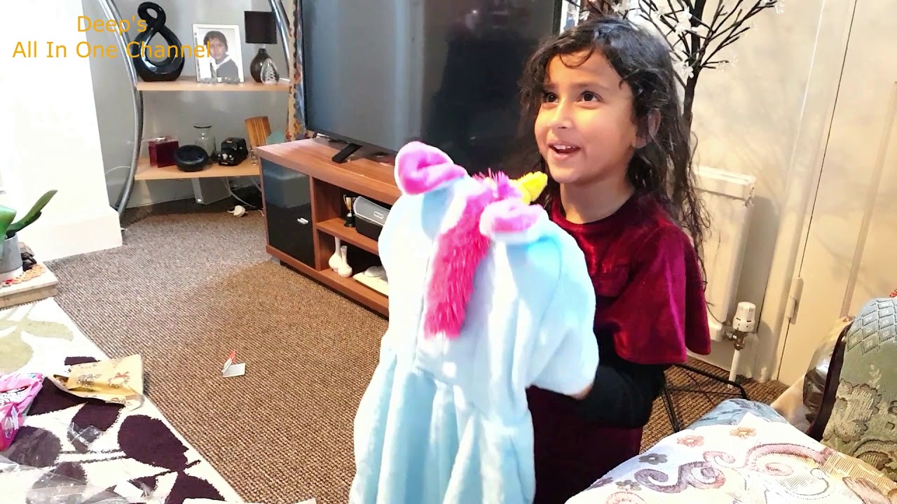 CHRISTMAS DAY VLOG 2018 || Day in My Life||  Pakora and Cake || Indian Vlogger