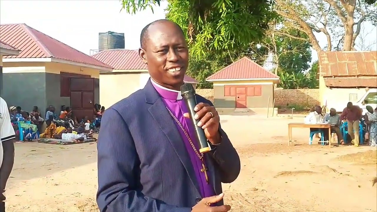 H.E Governor of WES Urges Christians to Prioritize Hard Work during the Christmas celebration.