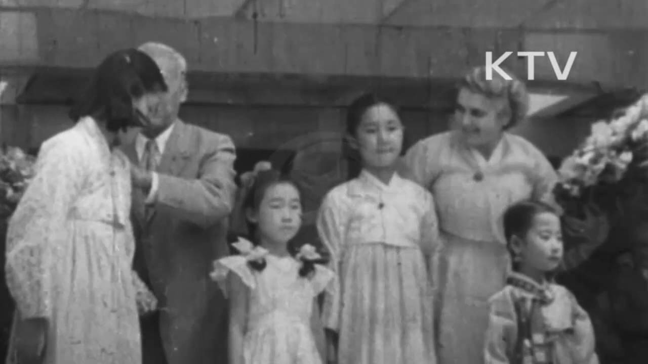 대한뉴스 제 25호 - 광복절(이승만 대통령 재취임 1주년 기념) (1953년 8월 26일)