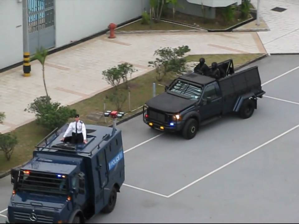 飛虎隊向任達榮副處長致敬 SDU paid tribute to DCP YAM Tat Wing