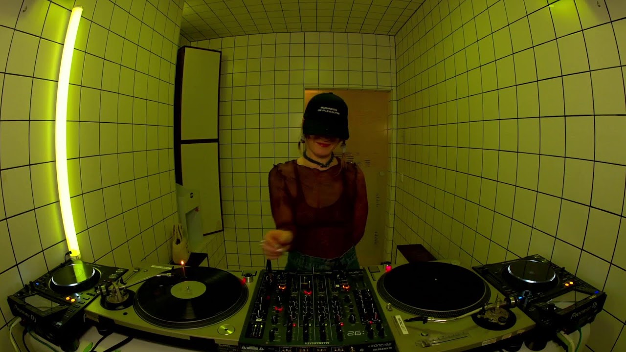 Live From Earth Klub - Cryptofauna | HÖR - Oct 13 / 2022