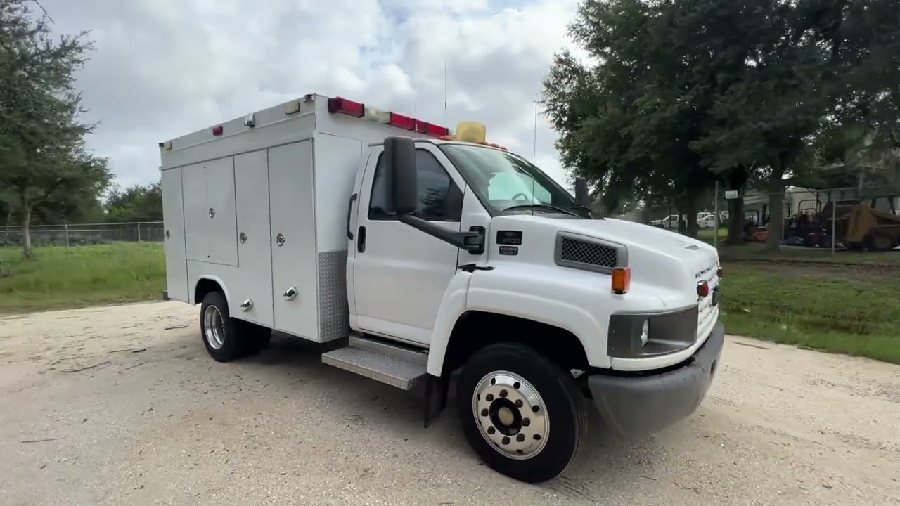 2005 CHEVROLET C4500 DIESEL WALK-IN UTILITY SERVICE TRUCK - 6K MILES!!