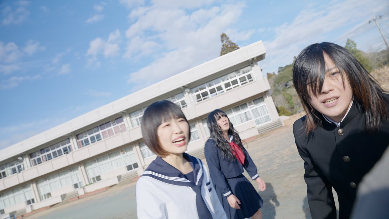 ヤバイTシャツ屋さん - 「hurray」Music Video