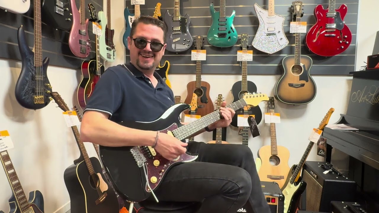 D&eacute;mo SIRE Larry Carlton S3 Hss black