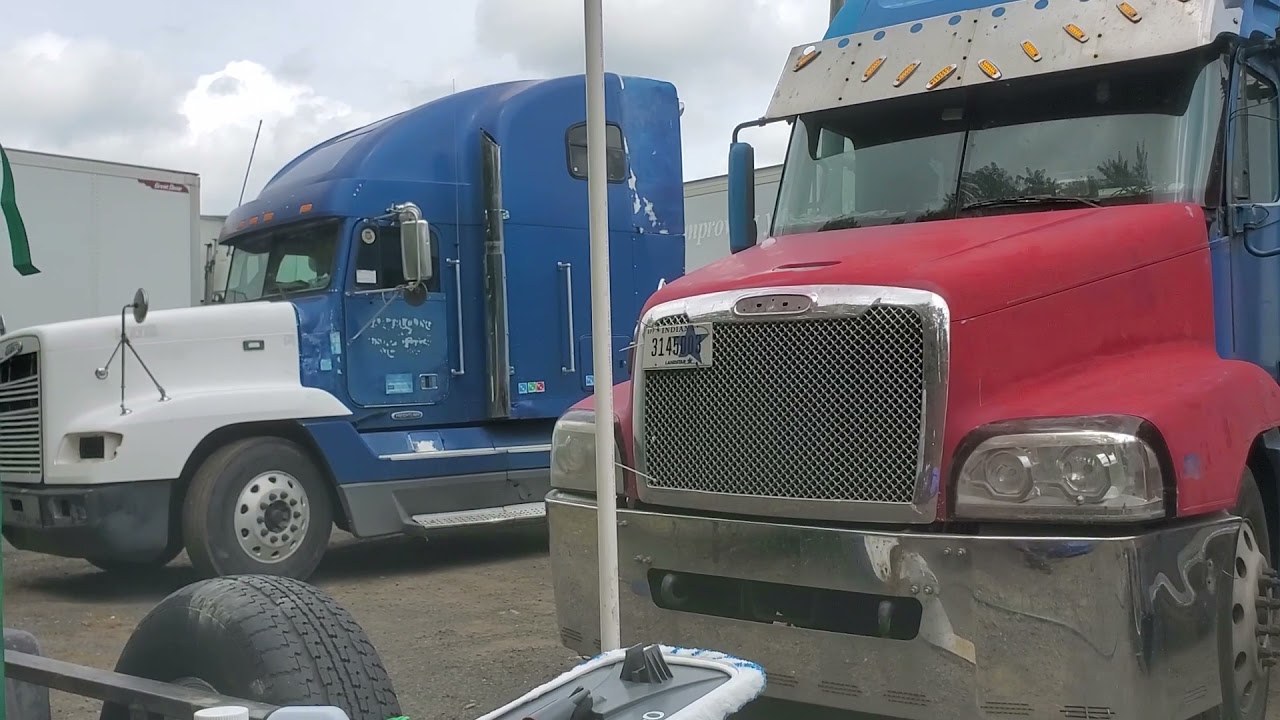 painting semi truck freightliner fld and freightliner century (semi 95)