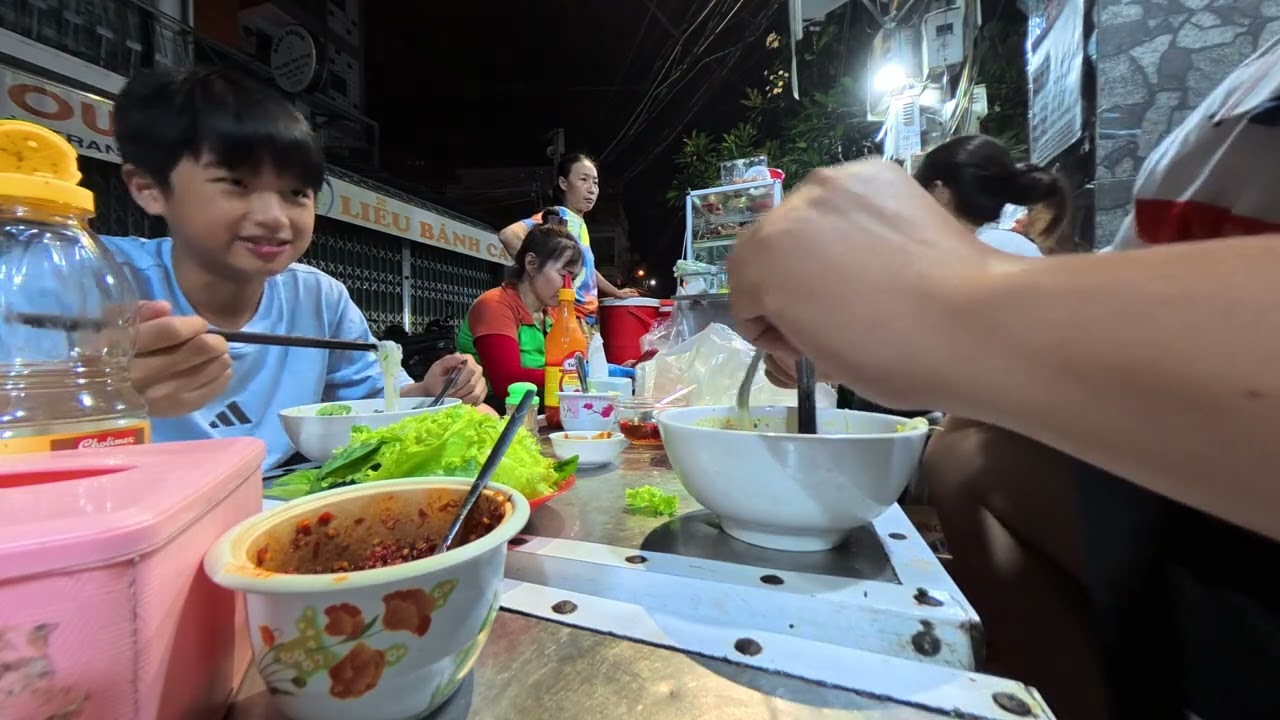 PHỞ NÚI MỘT / ĐÊM 29 TẾT BÍNH NGỌ 2026 / LANG THANG NHA TRANG