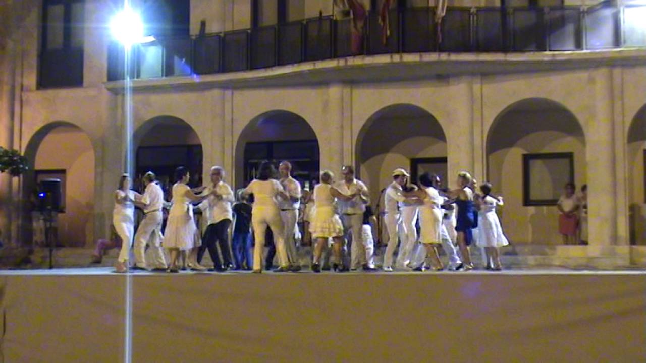 CIRCLE  DANCE -  VALS DE SAN BERNARDO