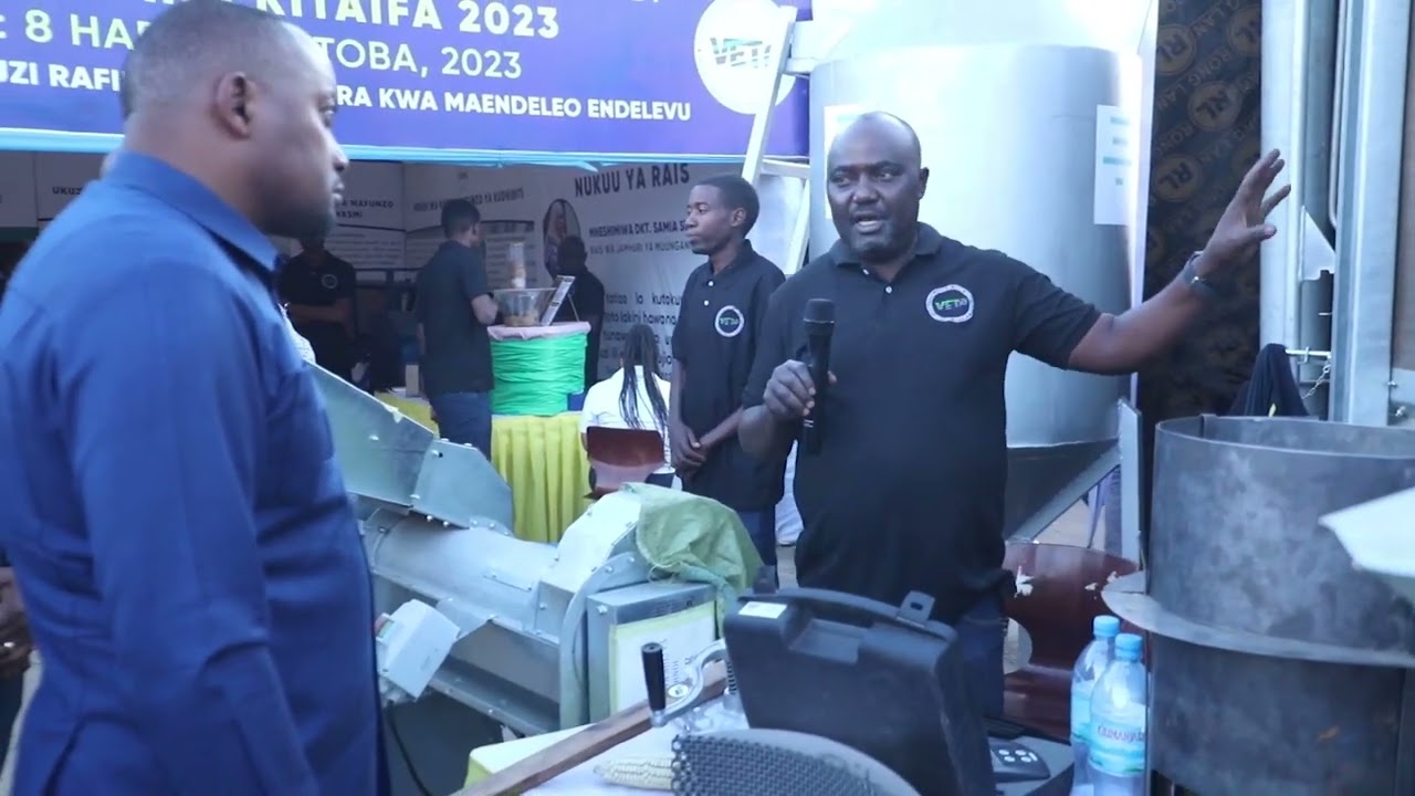 MENEJIMENTI YA VETA YATEMBELEA BANDA LA VETA KWENYE MAONESHO YA WIKI YA VIJANA MKOA WA MANYARA
