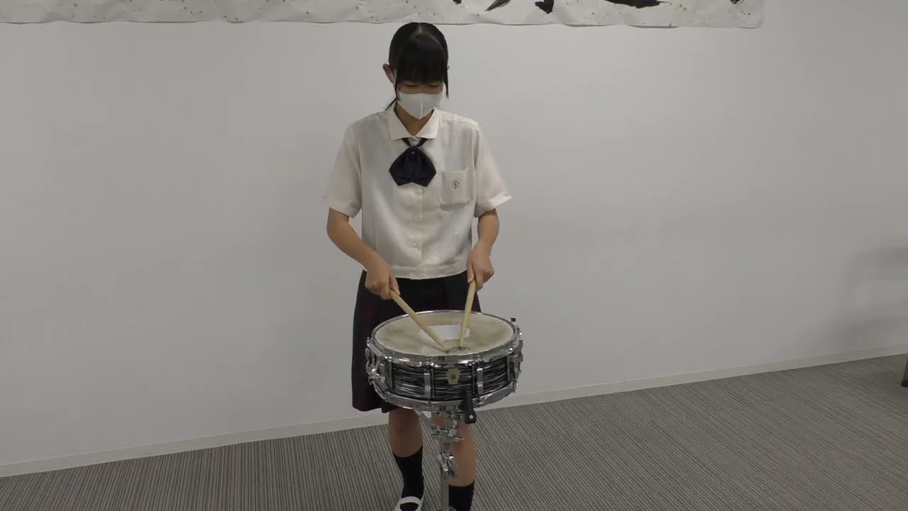 大西学園吹奏楽部　スネアドラムの練習風景
