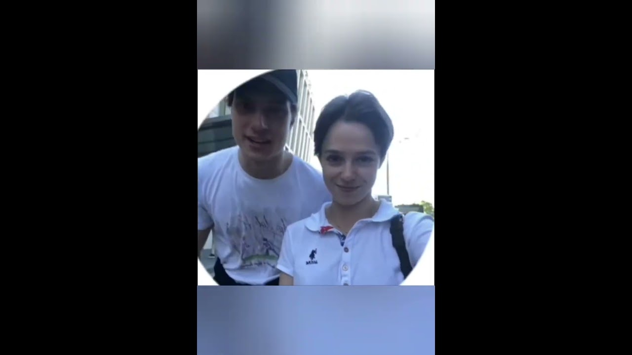 Саша и Андрей. Столик на двоих