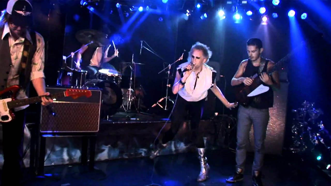 Semi Precious Weapons - Magnetic Baby - Live on Fearless Music HD