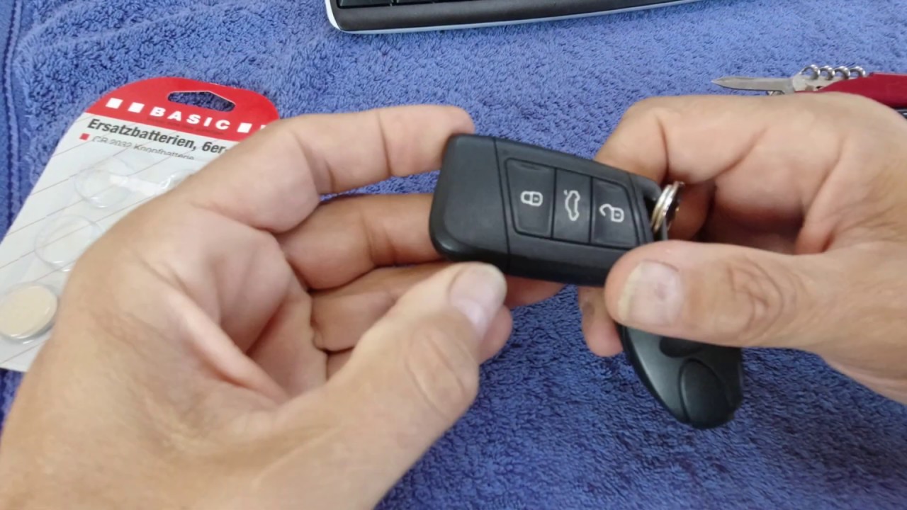 VW Passat Schlüssel Batterie wechseln CR2032 3V